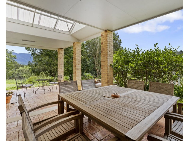 346 Pinnacle Road, Pumpenbil NSW 2484