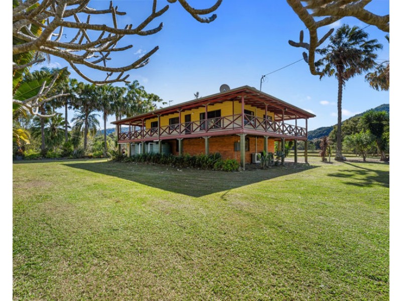 692 Tyalgum Road, Eungella NSW 2484
