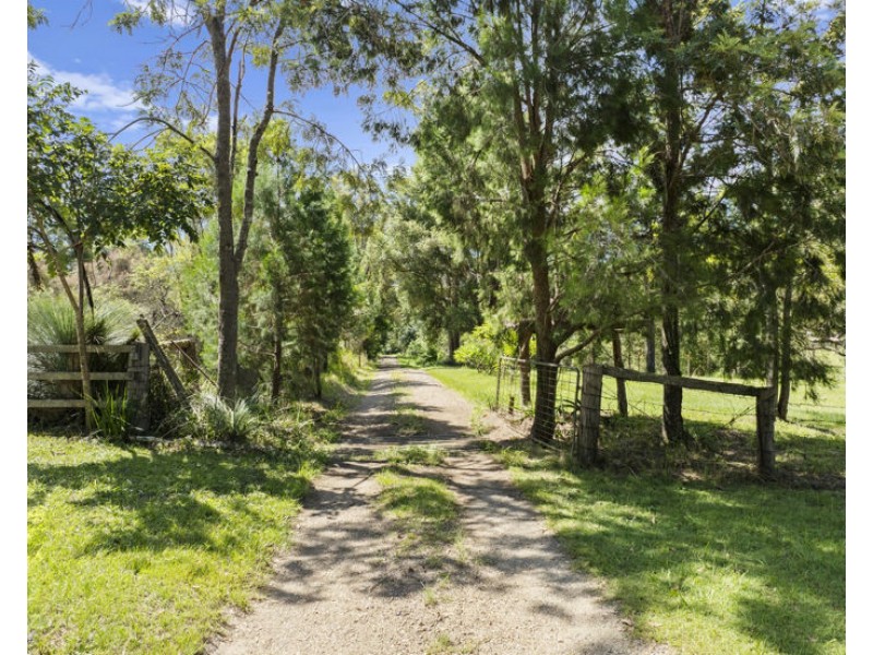 136 Pinnacle Road, Pumpenbil NSW 2484