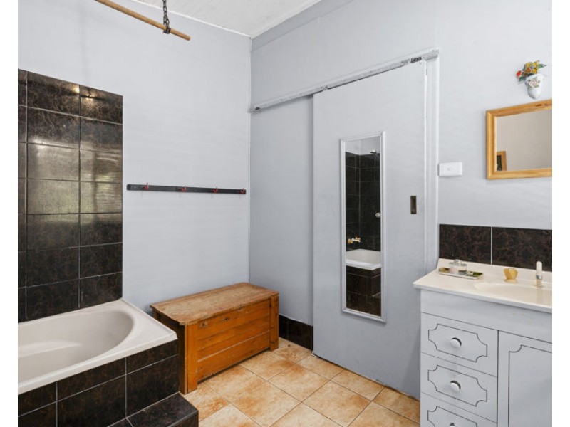 136 Pinnacle Road, Pumpenbil NSW 2484