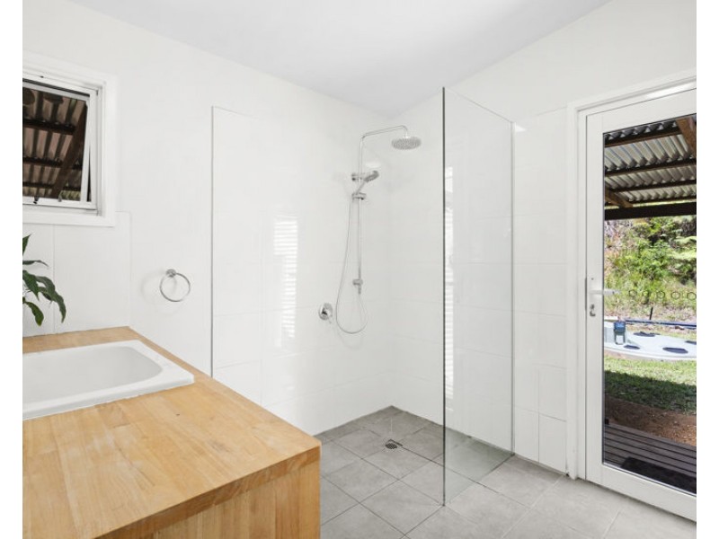 150 Braeside Drive, Uki NSW 2484