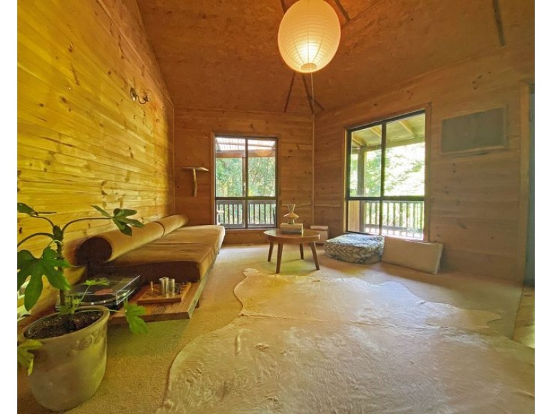 64 Braeside Drive, Uki NSW 2484