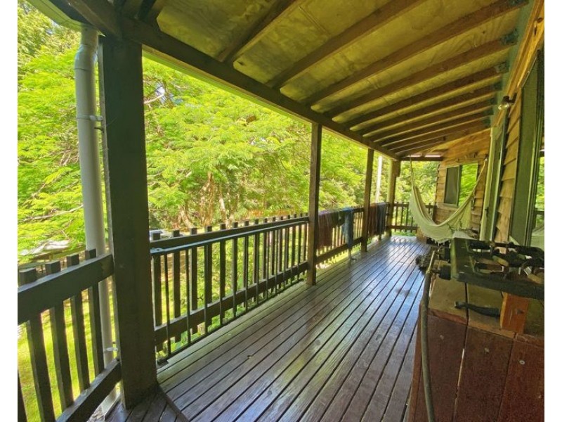 64 Braeside Drive, Uki NSW 2484