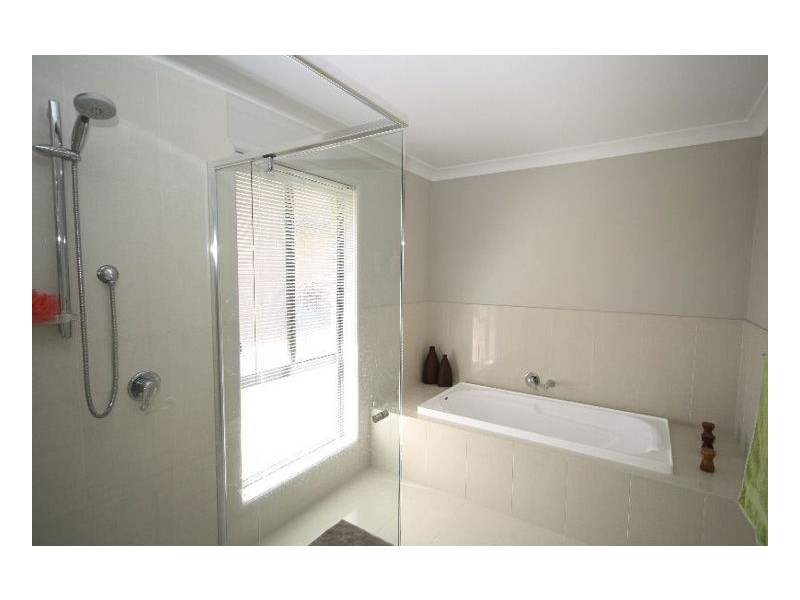 42 Castlefield Drive, Murwillumbah NSW 2484