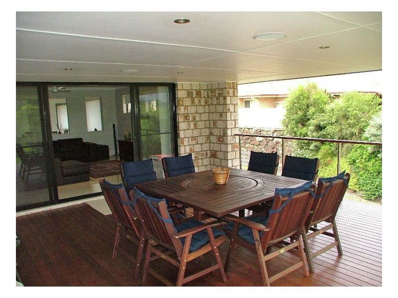 42 Castlefield Drive, Murwillumbah NSW 2484