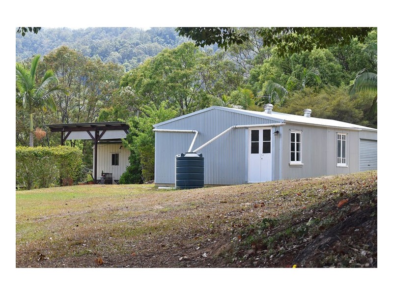 64 Bonnydoon Road, Uki NSW 2484