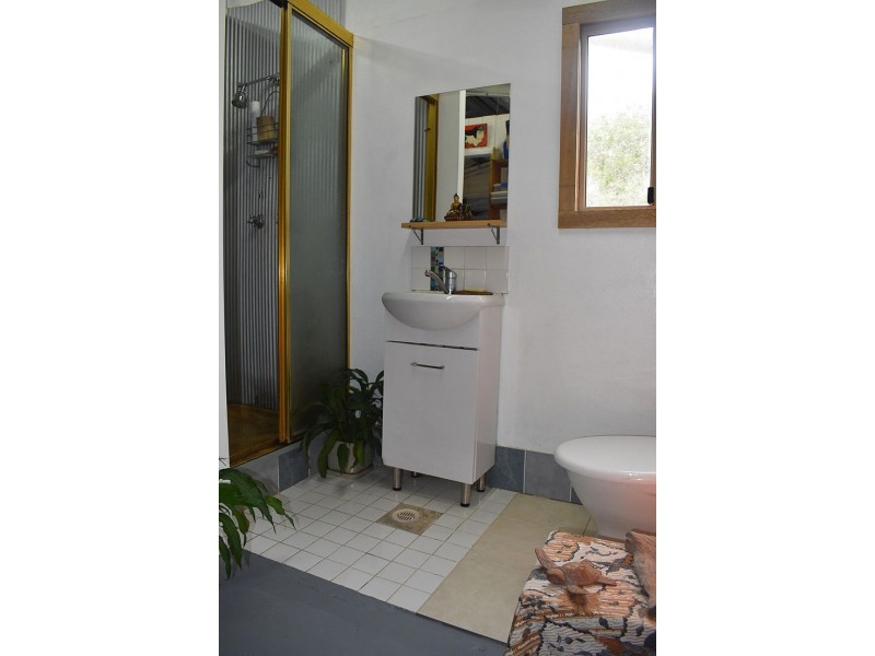 64 Bonnydoon Road, Uki NSW 2484