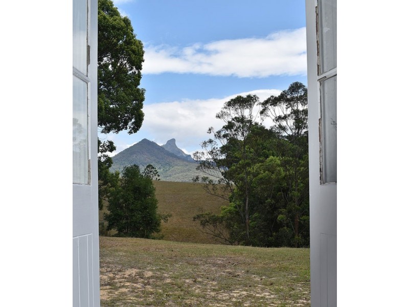 64 Bonnydoon Road, Uki NSW 2484