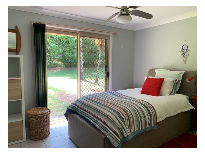 53 Braeside Drive, Uki NSW 2484
