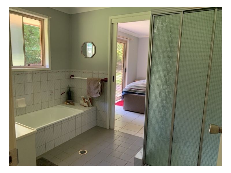 53 Braeside Drive, Uki NSW 2484