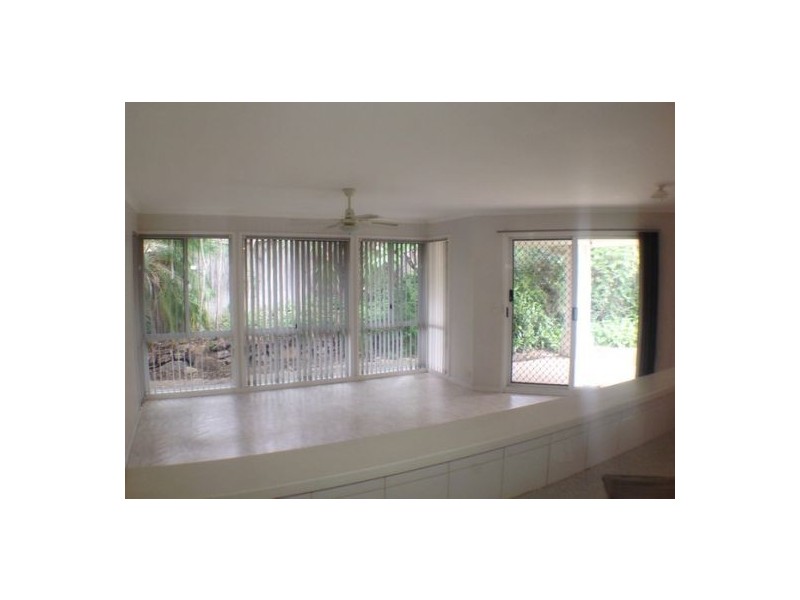 6 Harold Close, Sinnamon Park QLD 4073