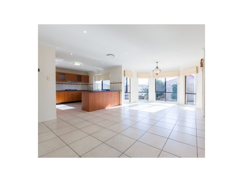 10 Chevron Close, Forest Lake QLD 4078