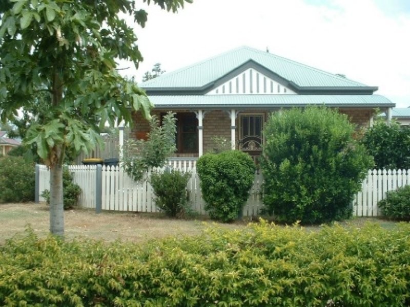 21 Hyde Place, Forest Lake QLD 4078