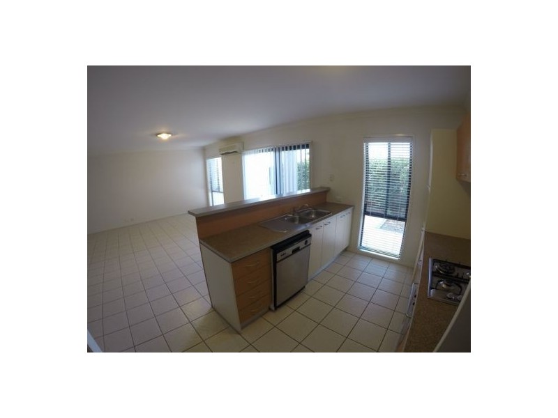 9/5 Central Avenue, Mount Ommaney QLD 4074