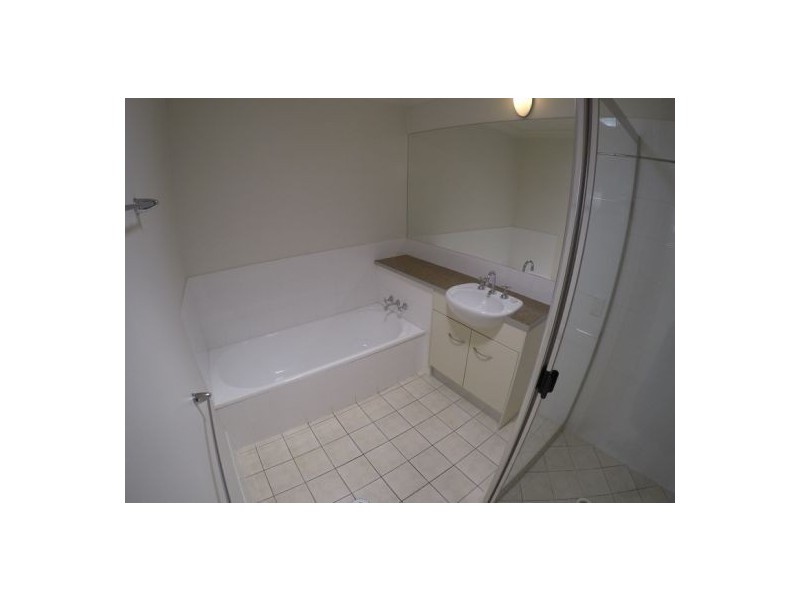 9/5 Central Avenue, Mount Ommaney QLD 4074