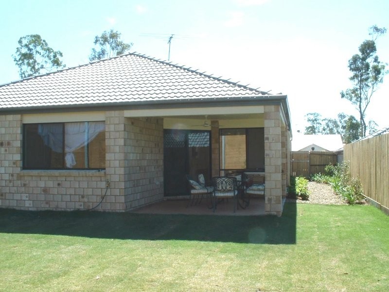7 Piccadilly Place, Forest Lake QLD 4078