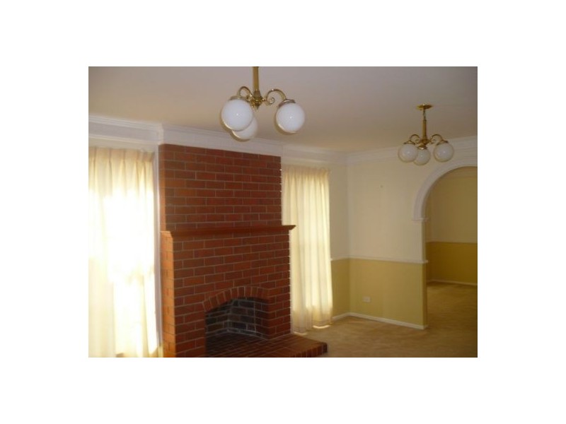 8 Baikal Place, Westlake QLD 4074