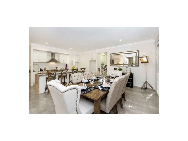 30 Dray Court, Riverhills QLD 4074