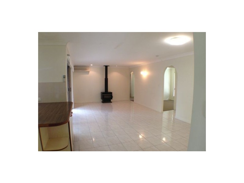 28 Eurabbie Street, Middle Park QLD 4074