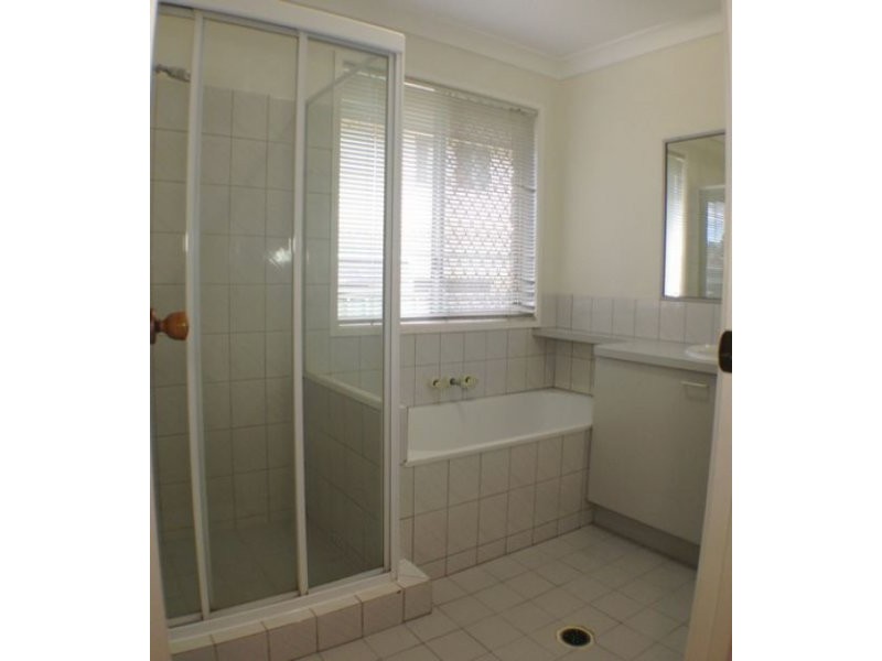 28 Eurabbie Street, Middle Park QLD 4074