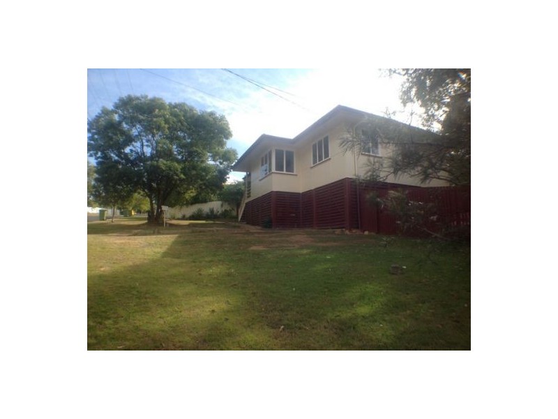 13 Wills Street, Leichhardt QLD 4305