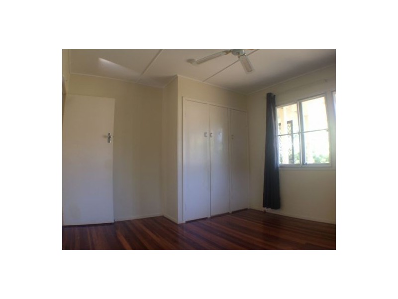13 Wills Street, Leichhardt QLD 4305