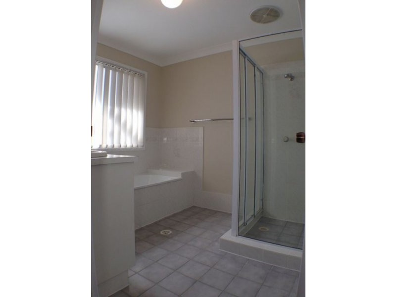 16 Forest Glen Court, Camira QLD 4300