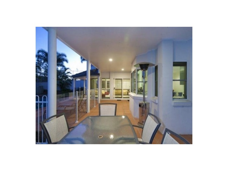 19 Bowles Street, Mount Ommaney QLD 4074