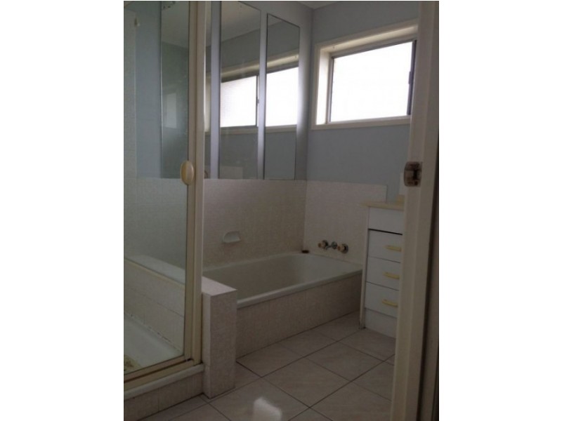 3 Ebrill Street, Jamboree Heights QLD 4074