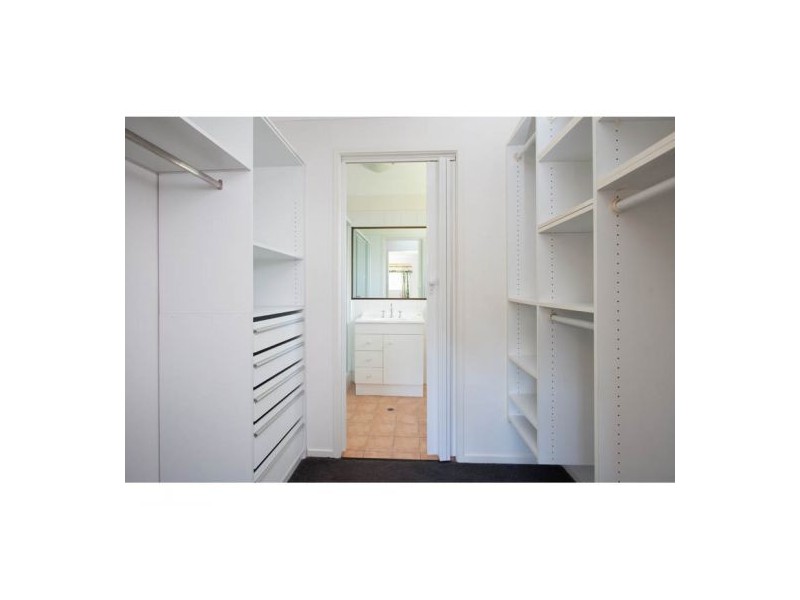 31 Tahoe Street, Riverhills QLD 4074