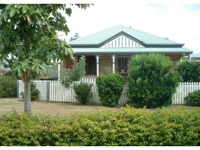 21 Hyde Place, Forest Lake QLD 4078