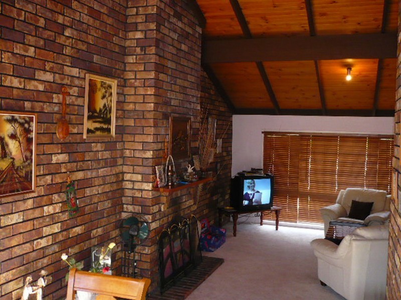 1 Marconi Close, Jamboree Heights QLD 4074