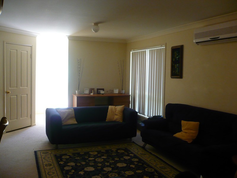 9 Windsor Place, Forest Lake QLD 4078