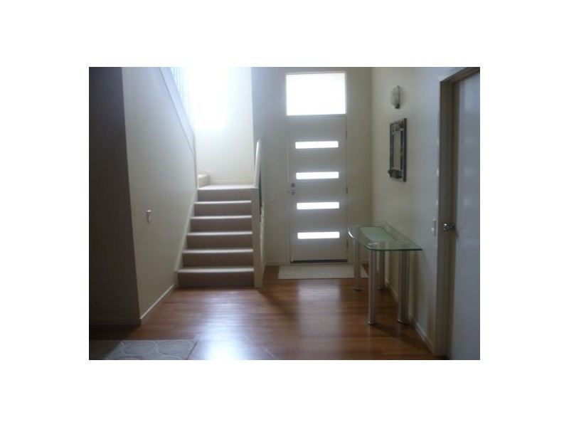 9 Central Avenue, Mount Ommaney QLD 4074