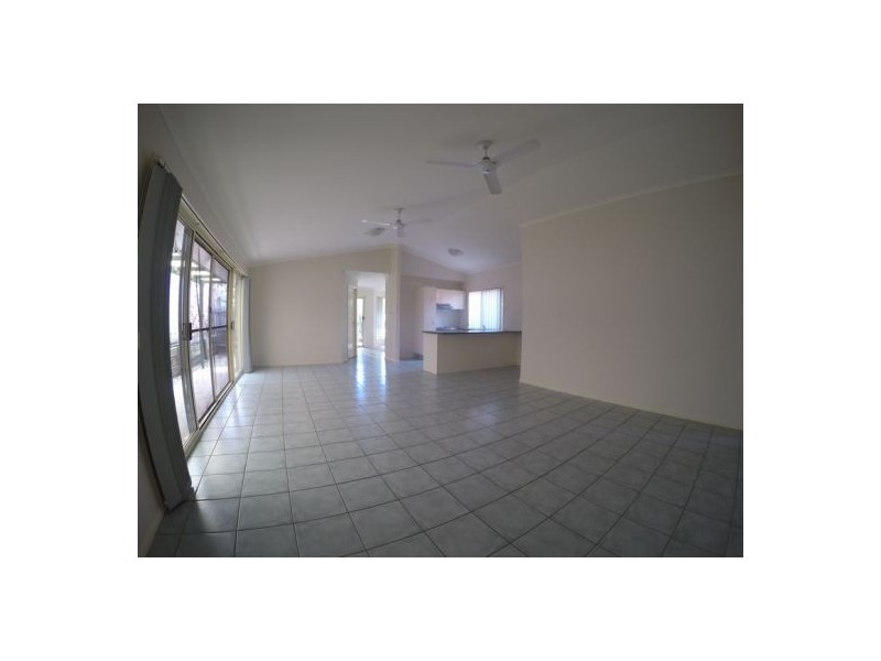 72 Glasshouse Crescent, Forest Lake QLD 4078