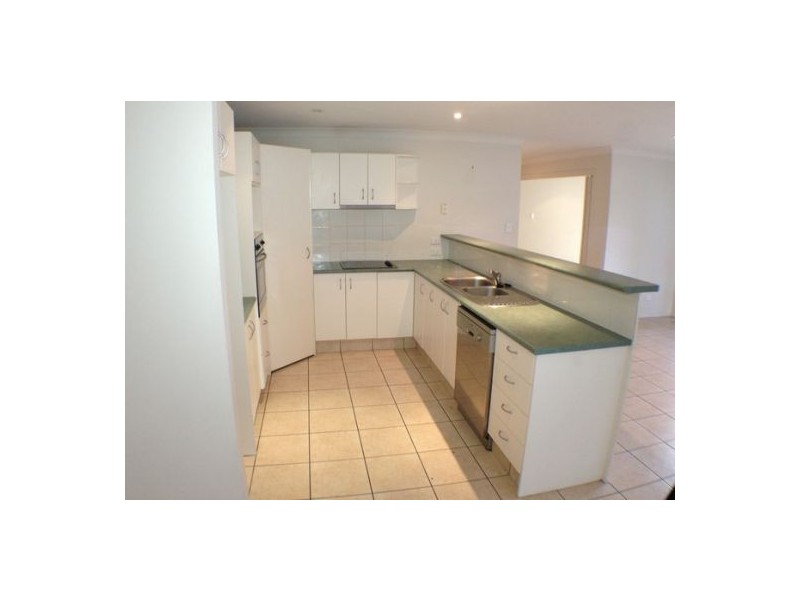 17 Jetty Walk, Forest Lake QLD 4078