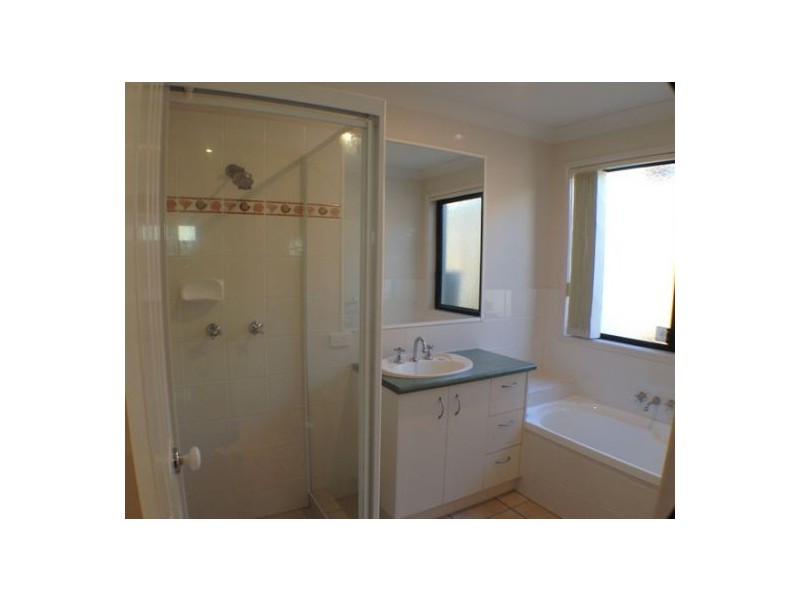 17 Jetty Walk, Forest Lake QLD 4078