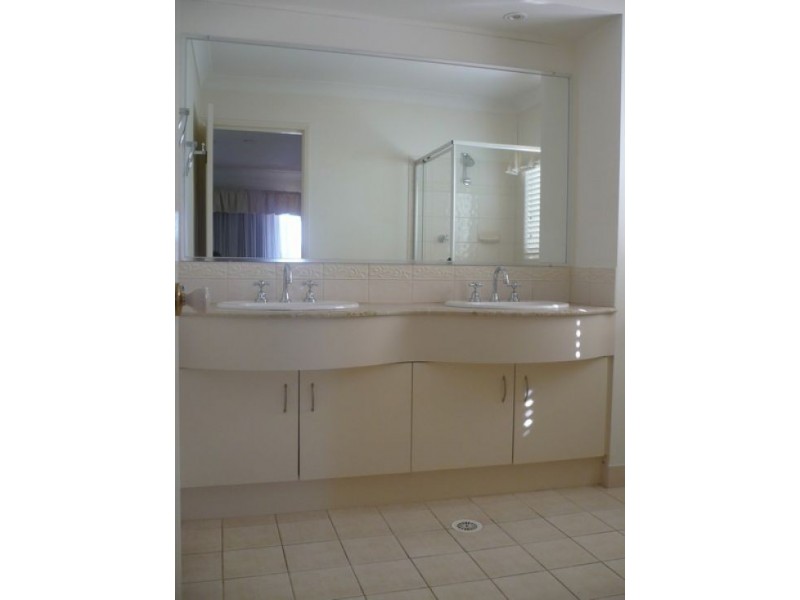 34 Catalina Circuit, Forest Lake QLD 4078