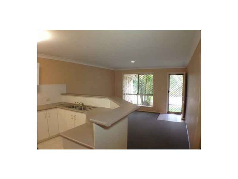 2/13 Parcell Street, Brassall QLD 4305