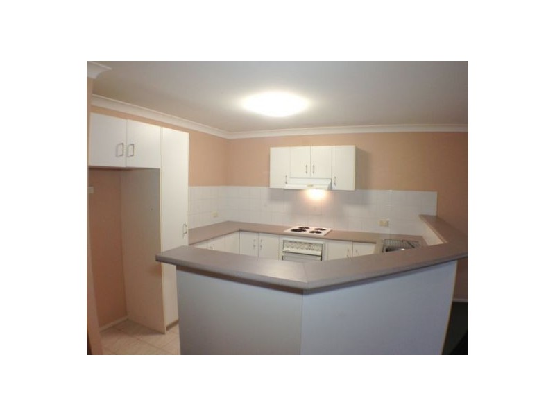 2/13 Parcell Street, Brassall QLD 4305
