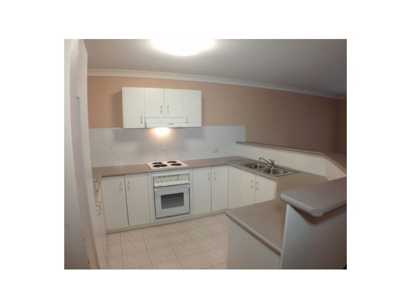 2/13 Parcell Street, Brassall QLD 4305