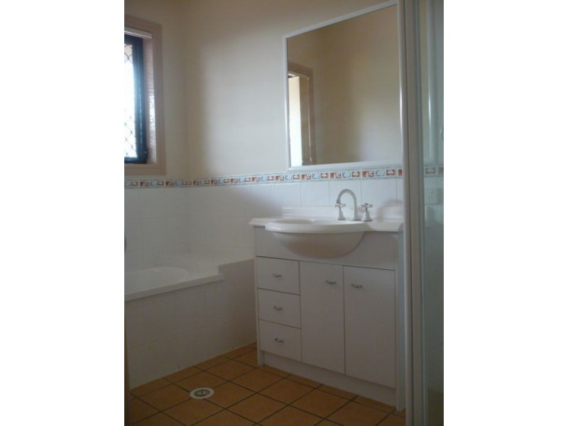 32 Harrison Crescent, Forest Lake QLD 4078