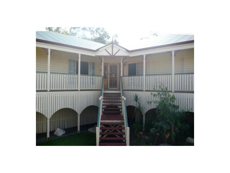 11 Burnside Crescent, Westlake QLD 4074