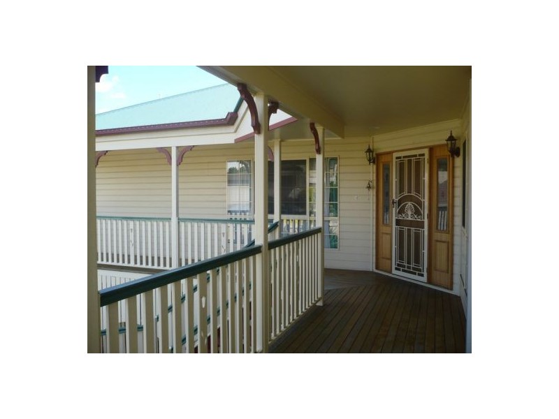 11 Burnside Crescent, Westlake QLD 4074