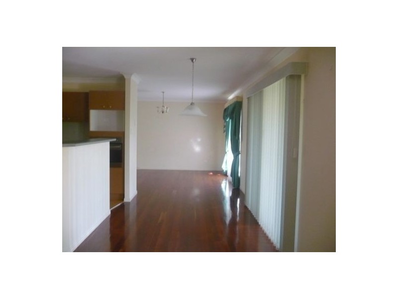 11 Burnside Crescent, Westlake QLD 4074