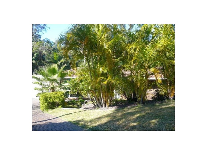 4 Lindesay Court, Sinnamon Park QLD 4073