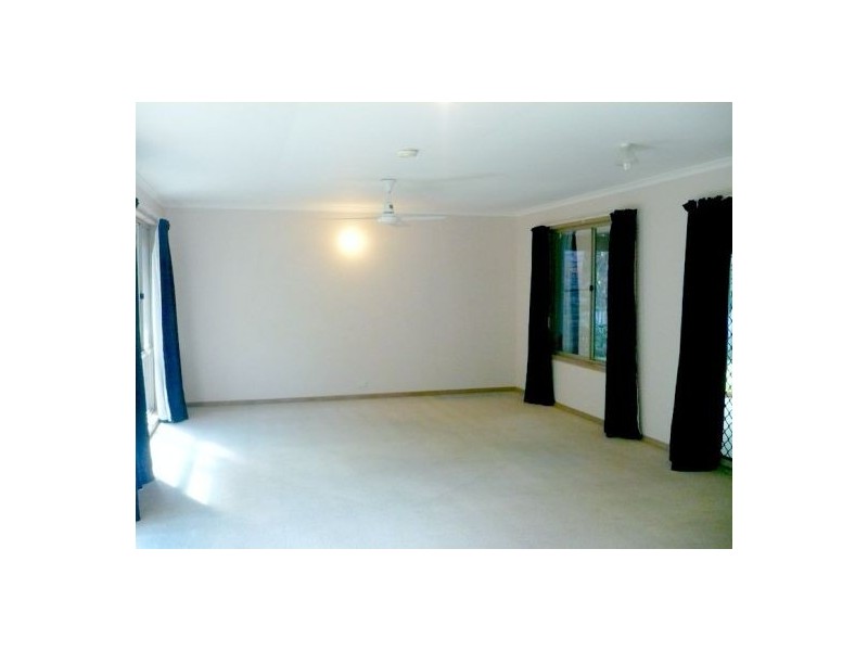 4 Lindesay Court, Sinnamon Park QLD 4073