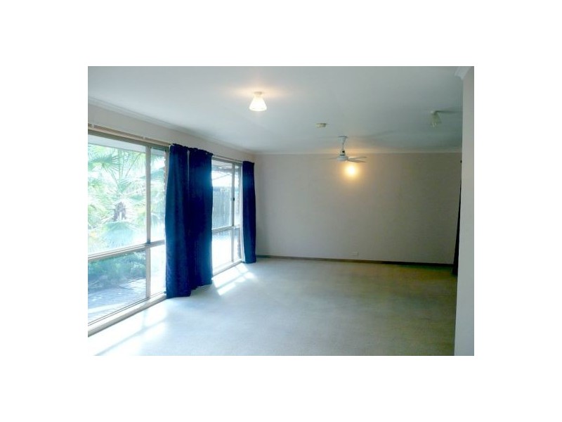 4 Lindesay Court, Sinnamon Park QLD 4073