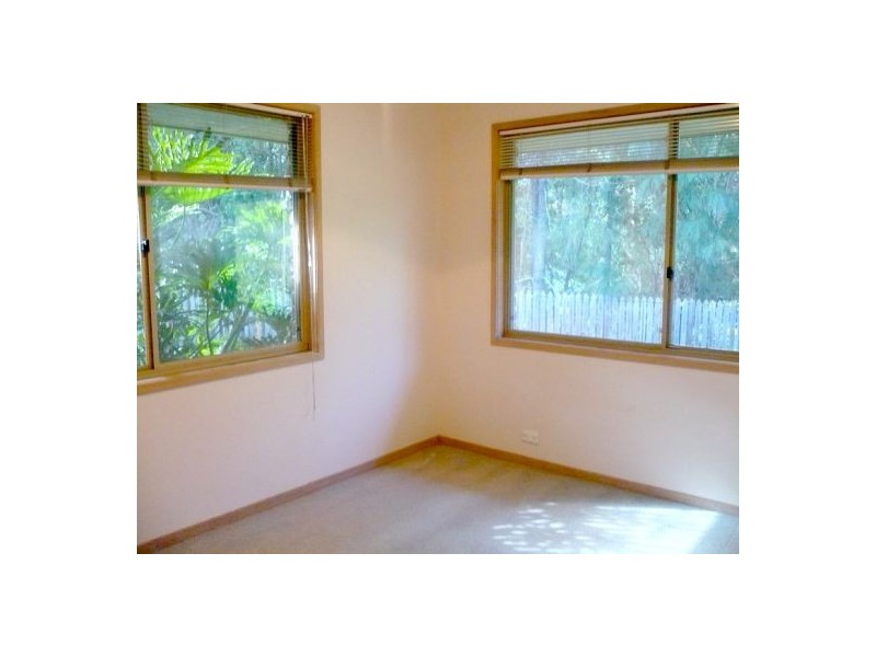 4 Lindesay Court, Sinnamon Park QLD 4073