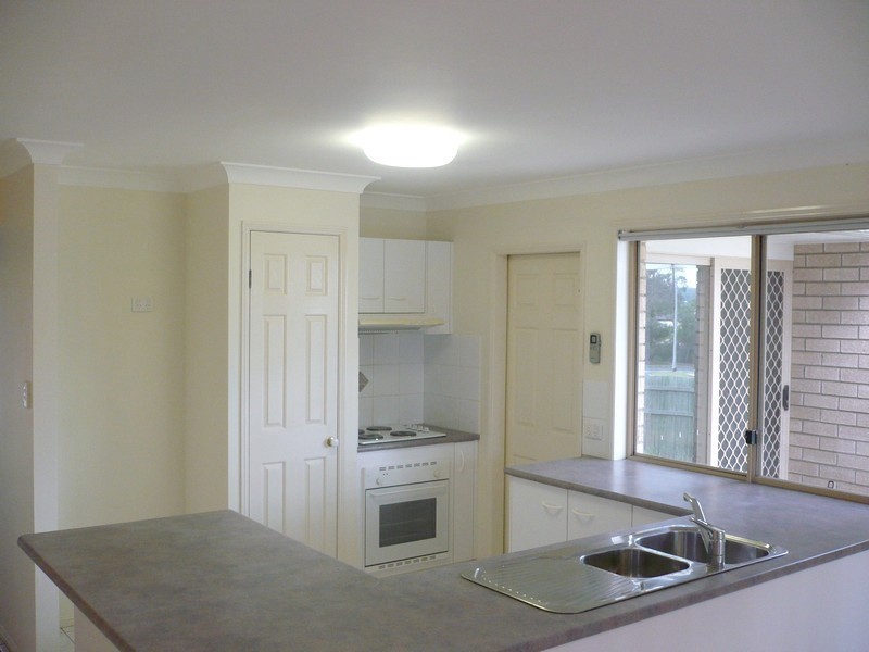 2 Glorious Way, Forest Lake QLD 4078